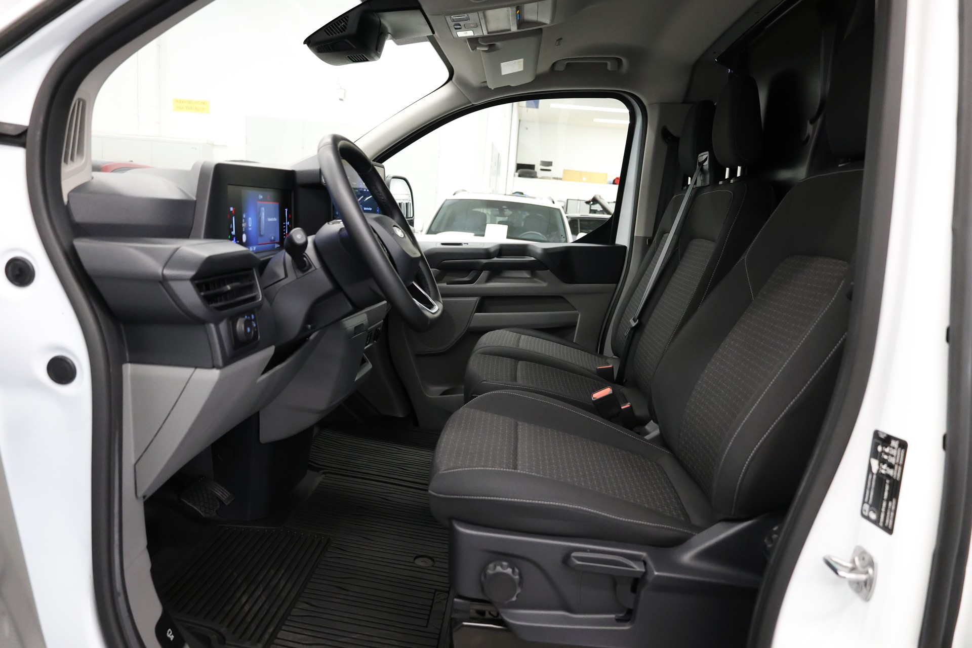 FORD Transit Custom Van 320 L1 2.0 EcoBlue 170 Trend 4x4-image-17