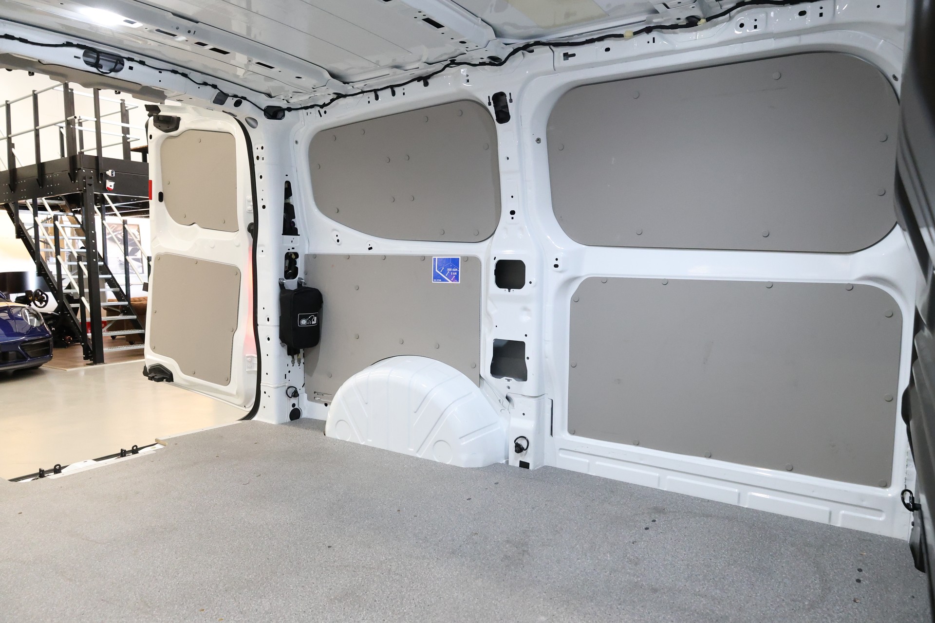 FORD Transit Custom Van 320 L1 2.0 EcoBlue 170 Trend 4x4-image-16