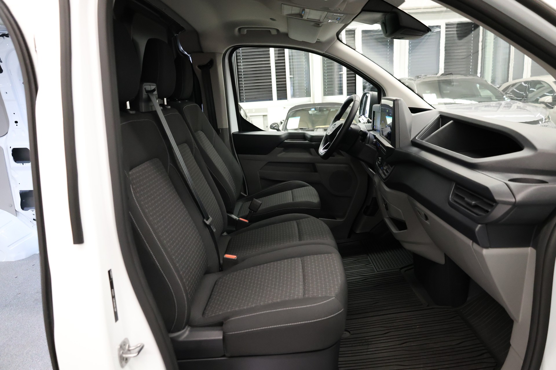 FORD Transit Custom Van 320 L1 2.0 EcoBlue 170 Trend 4x4-image-18