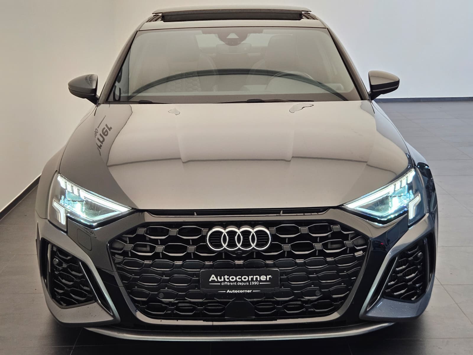 AUDI RS3 Limousine 2.5 TSI quattro S-tronic-image-3