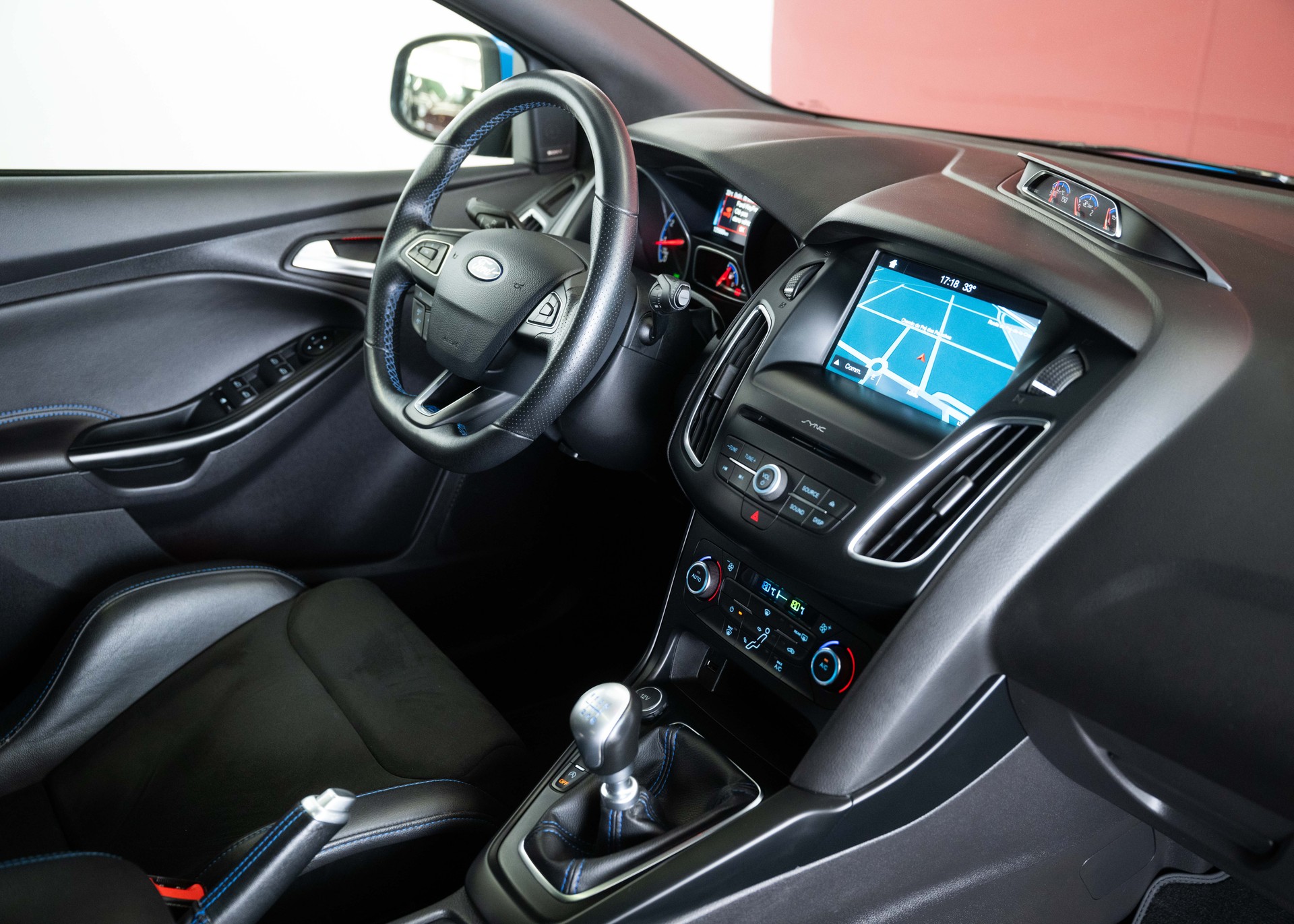 FORD Focus 2.3 EcoBoost RS AWD (2nd hand Swiss car, RS-Performance pack, sublime condition, full Ford service history)-image-17
