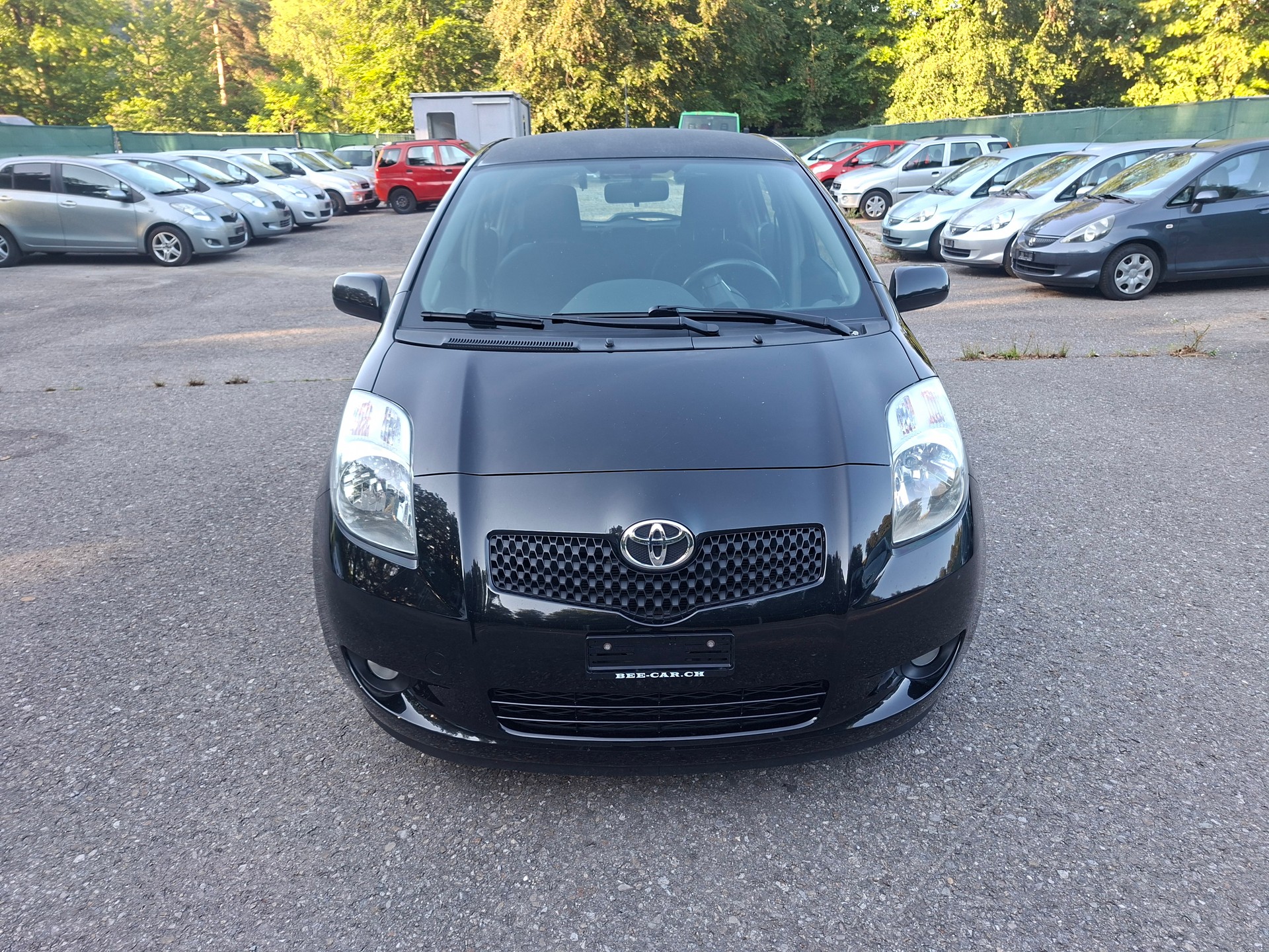 TOYOTA Yaris 1.3 Linea Sol-image-2