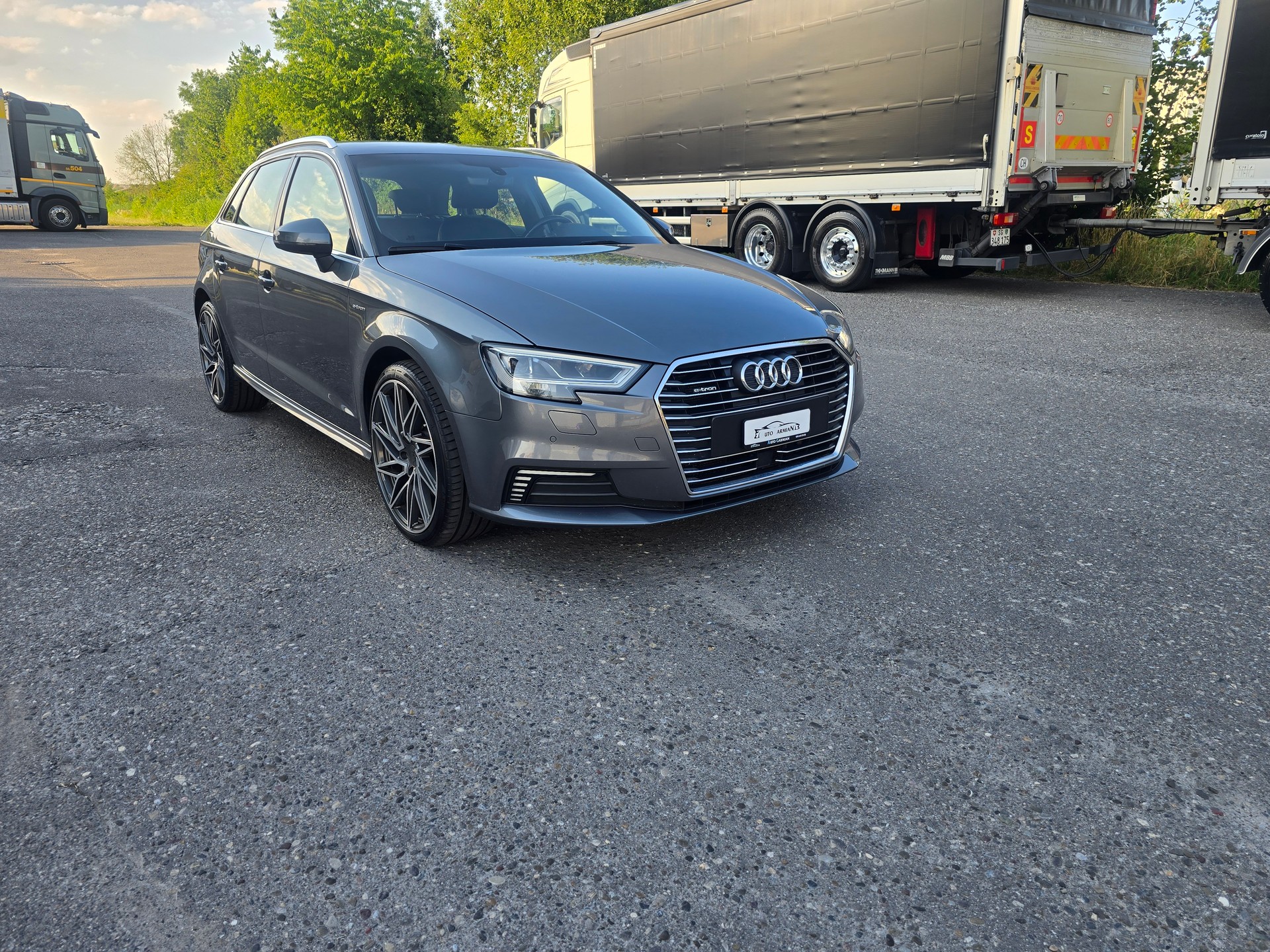 AUDI A3 Sportback 1.4 e-tron Sport S-tronic-image-1