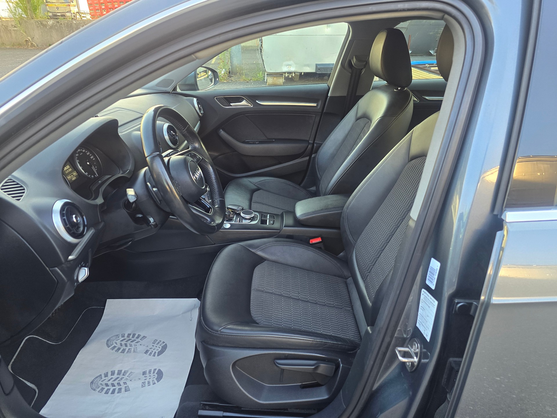 AUDI A3 Sportback 1.4 e-tron Sport S-tronic-image-10
