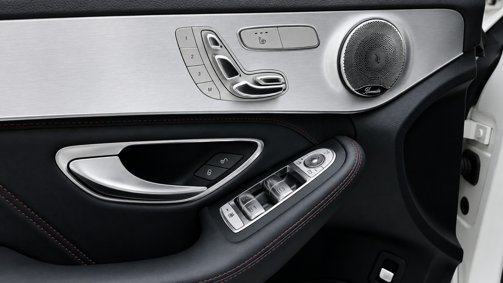 MERCEDES-BENZ C 63 AMG Speedshift-image-7