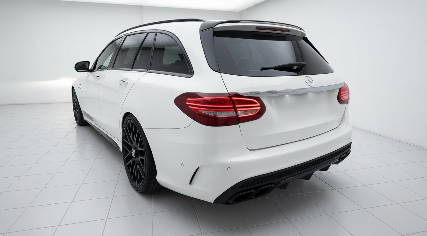 MERCEDES-BENZ C 63 AMG Speedshift-image-1
