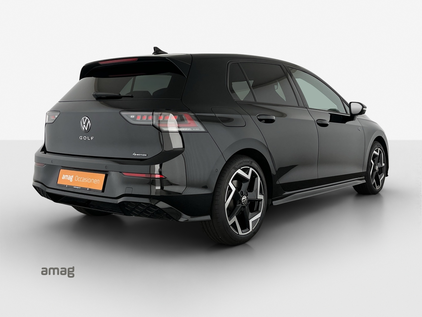 VW Golf 2.0 TSI R-Line DSG 4 Motion-image-4