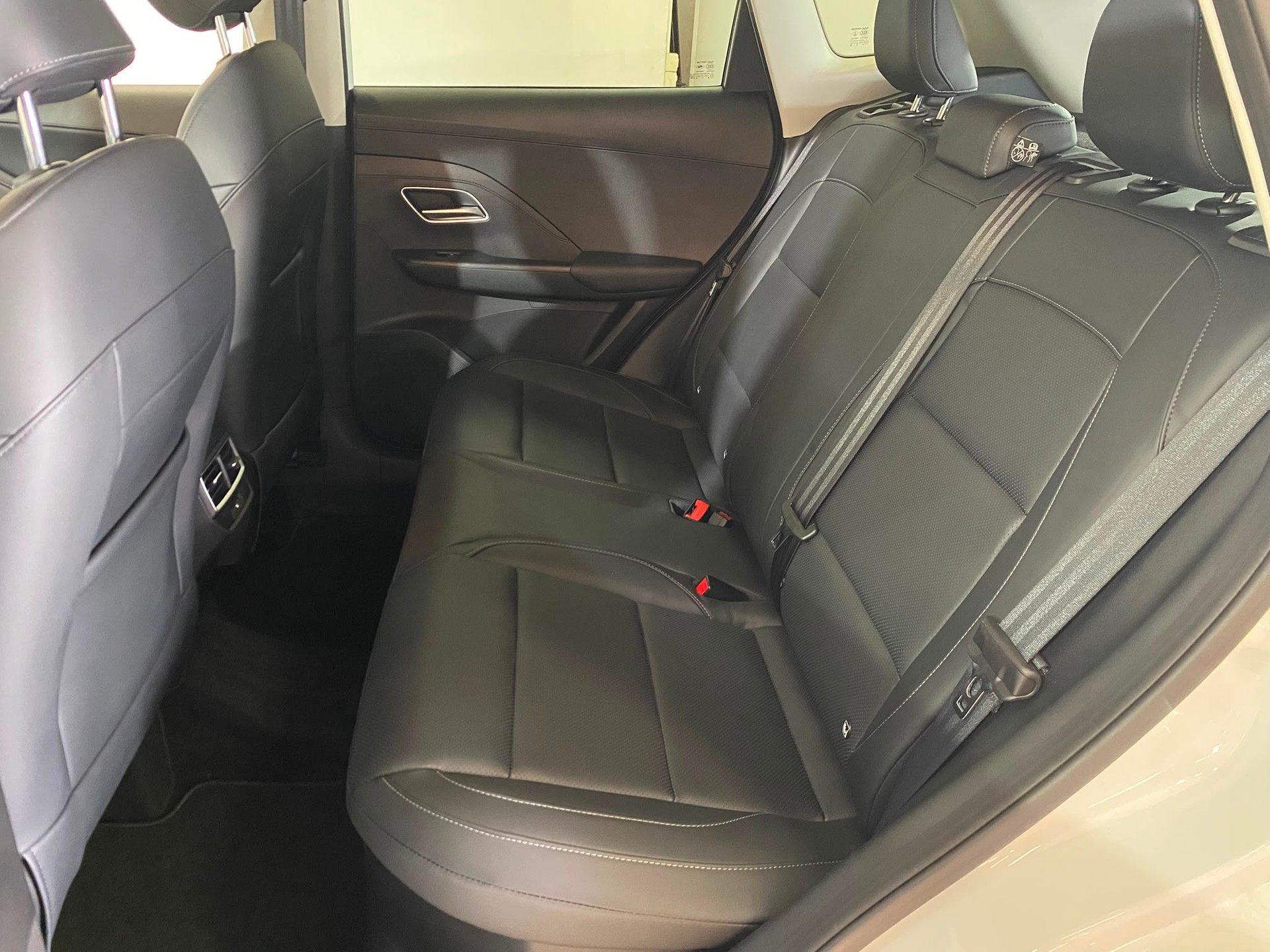 MG ZS 1.5 HEV Luxury-image-8