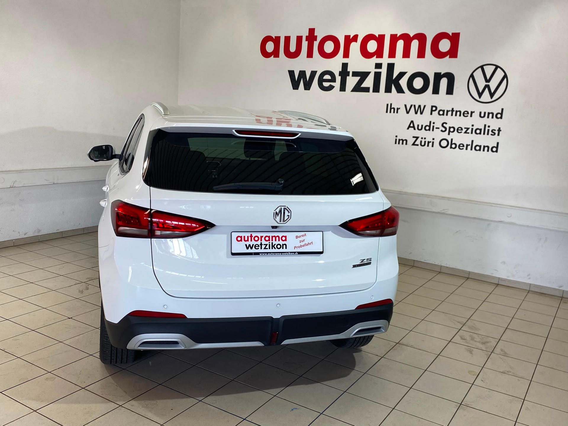 MG ZS 1.5 HEV Luxury-image-3