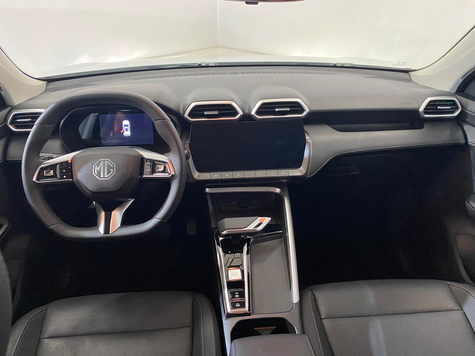 MG ZS 1.5 HEV Luxury-image-9