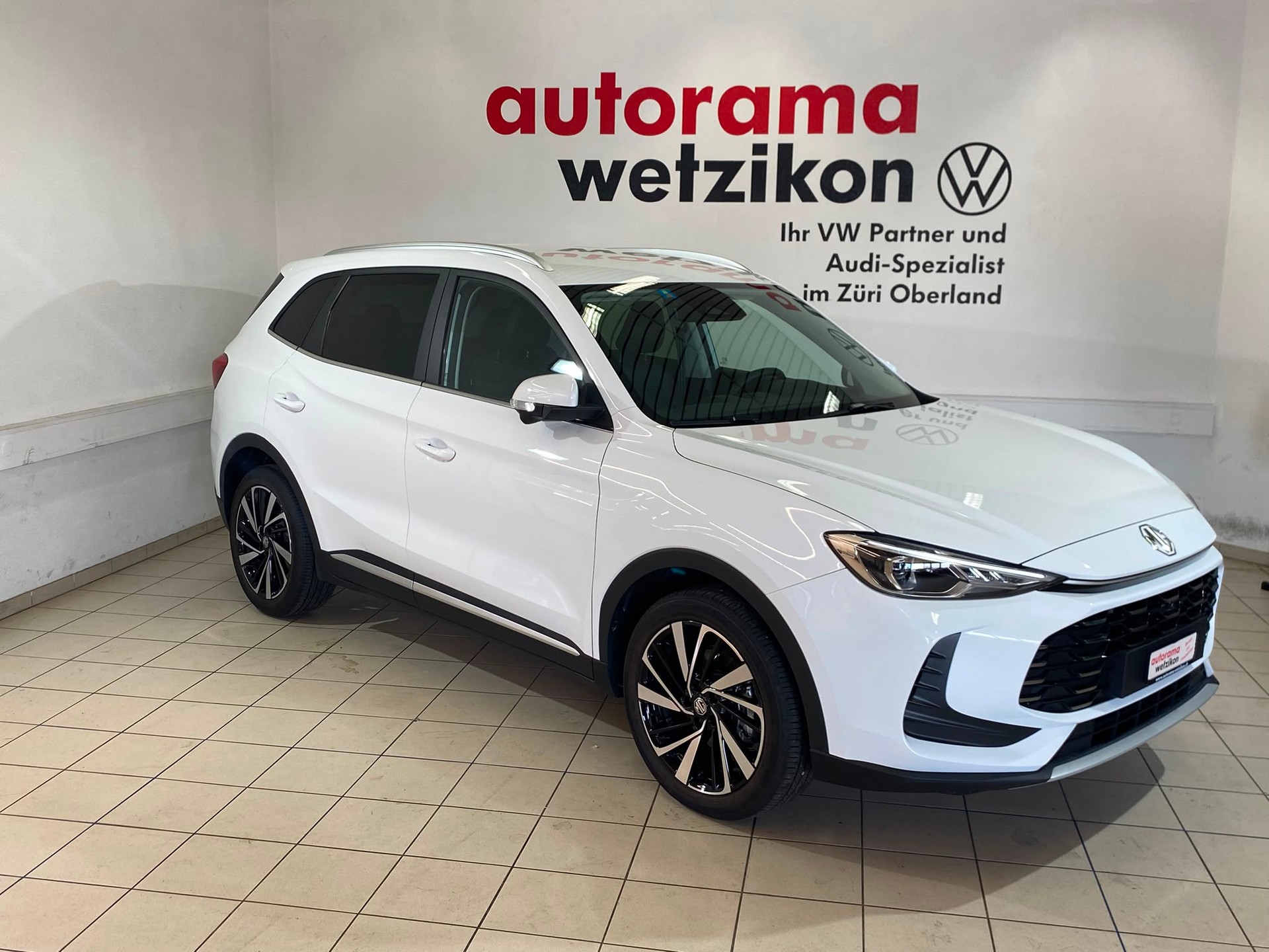MG ZS 1.5 HEV Luxury-image-0
