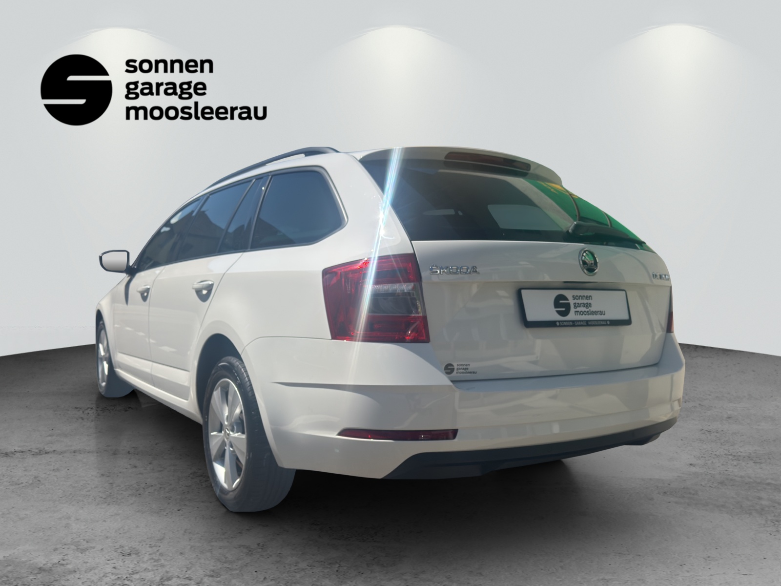 SKODA Octavia Combi 1.5 TSI Style DSG-image-2