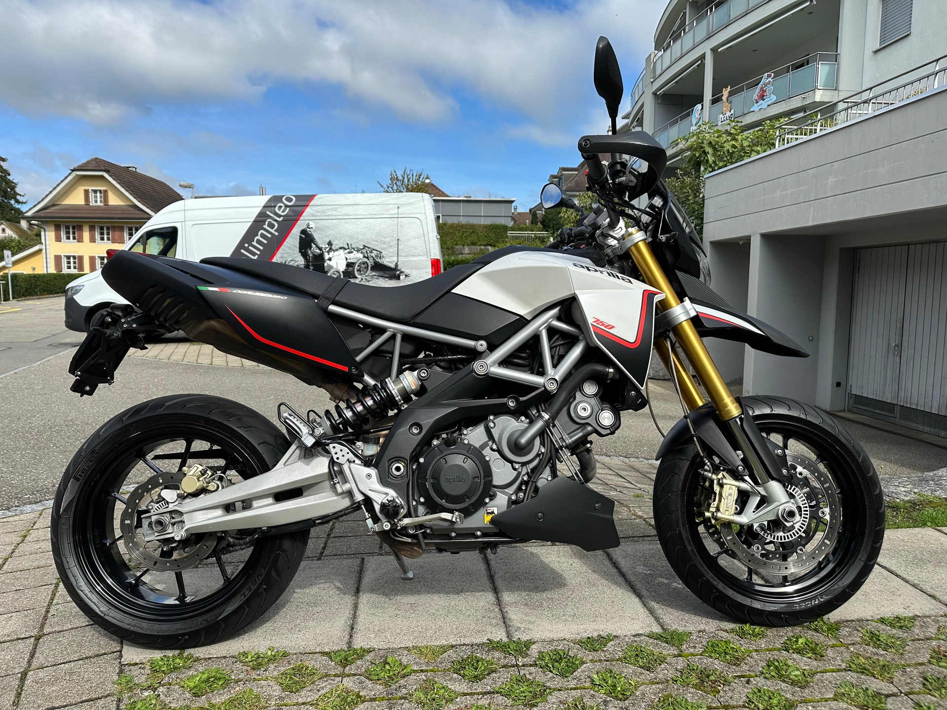 APRILIA Dorsoduro SMV 750