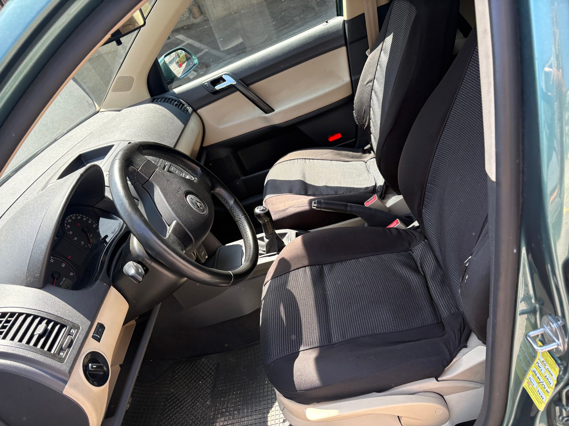 VW Polo 1.4 16V FSI Highline-image-9