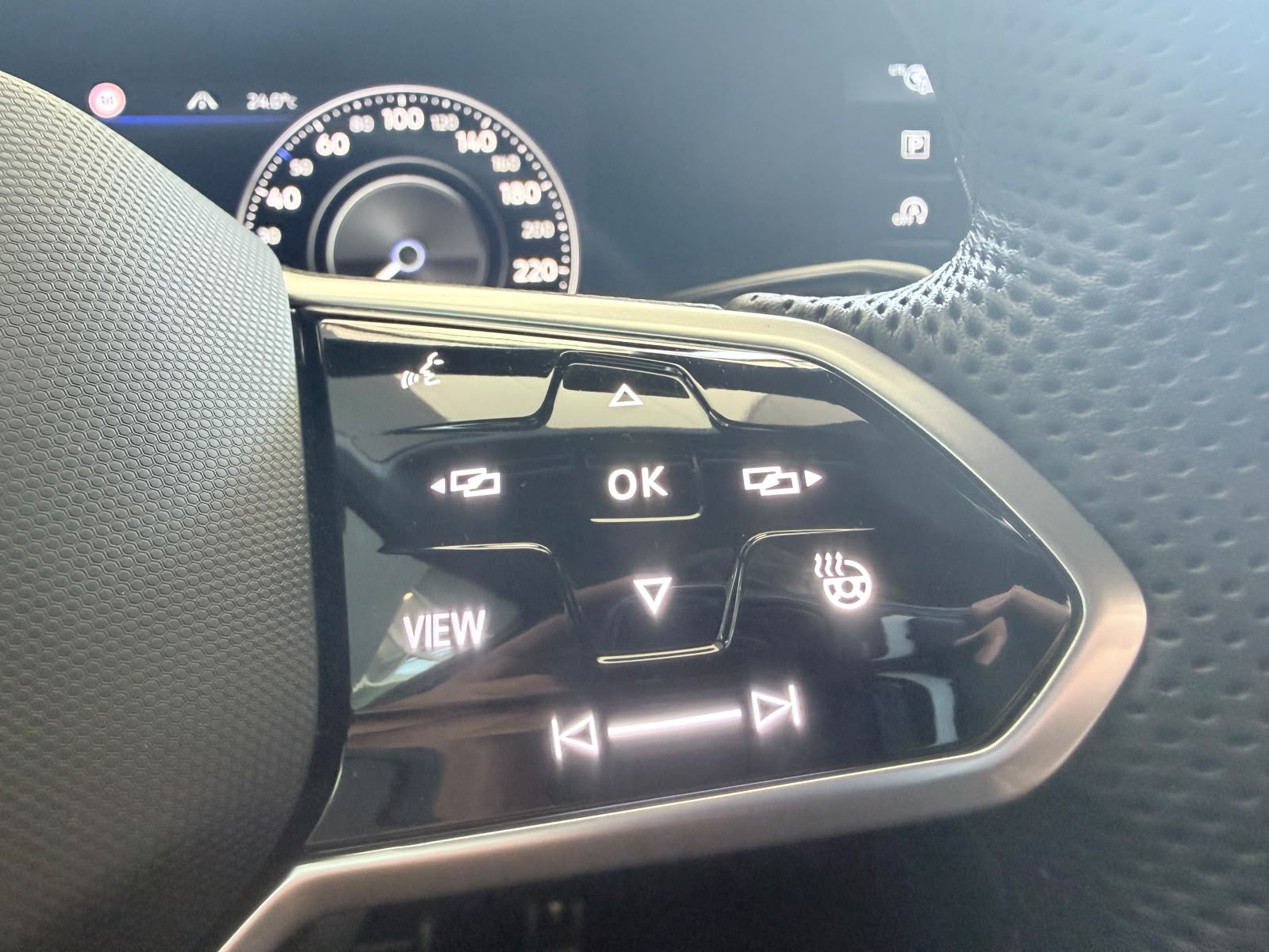 VW Touareg 3.0 V6 TDI 286 R-Line-image-9