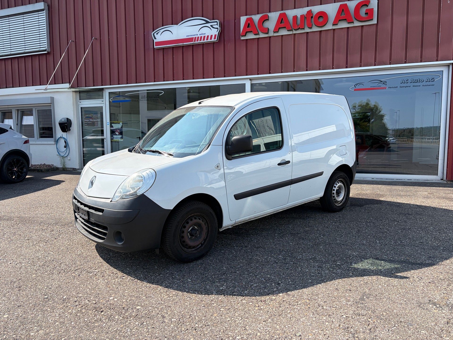 RENAULT Kangoo 1.6 90-showroom-element-2