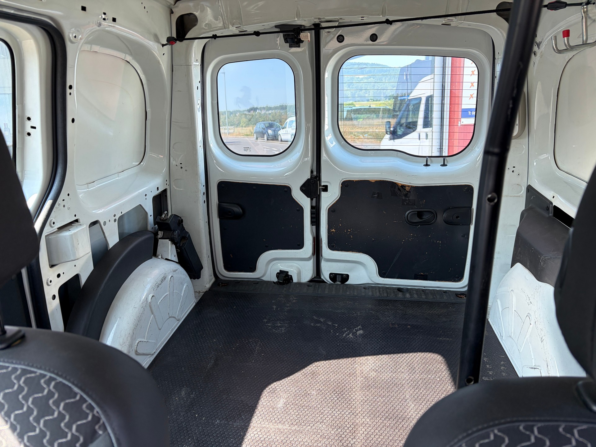 RENAULT Kangoo 1.6 90-image-11