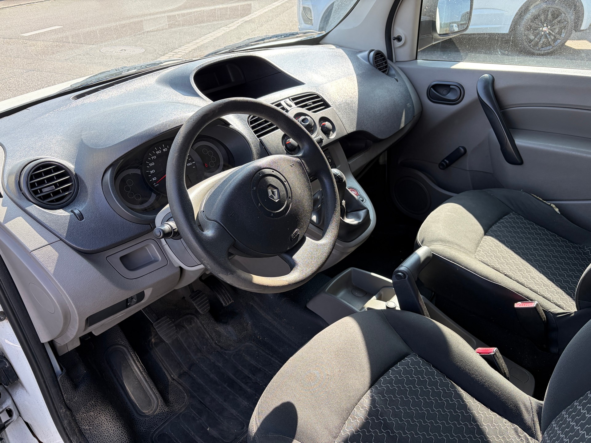 RENAULT Kangoo 1.6 90-image-7