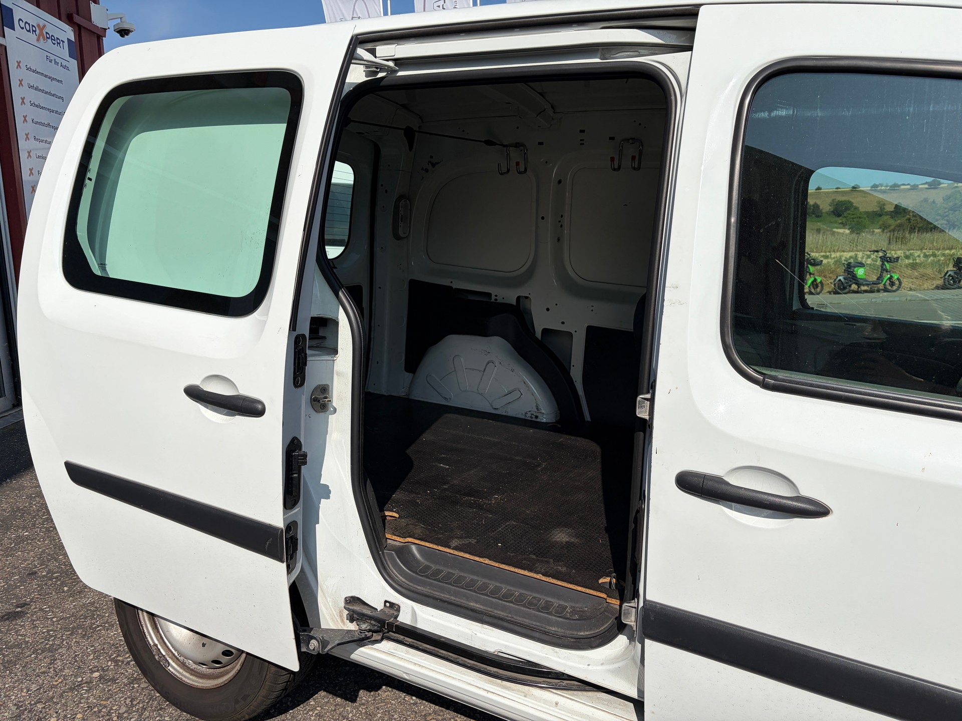 RENAULT Kangoo 1.6 90-image-13