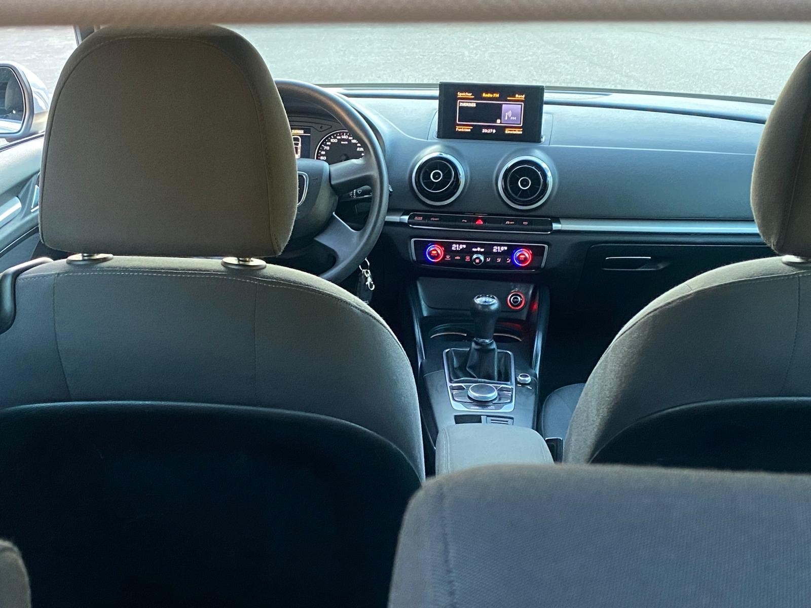 AUDI A3 2.0 TDI Attraction-image-9