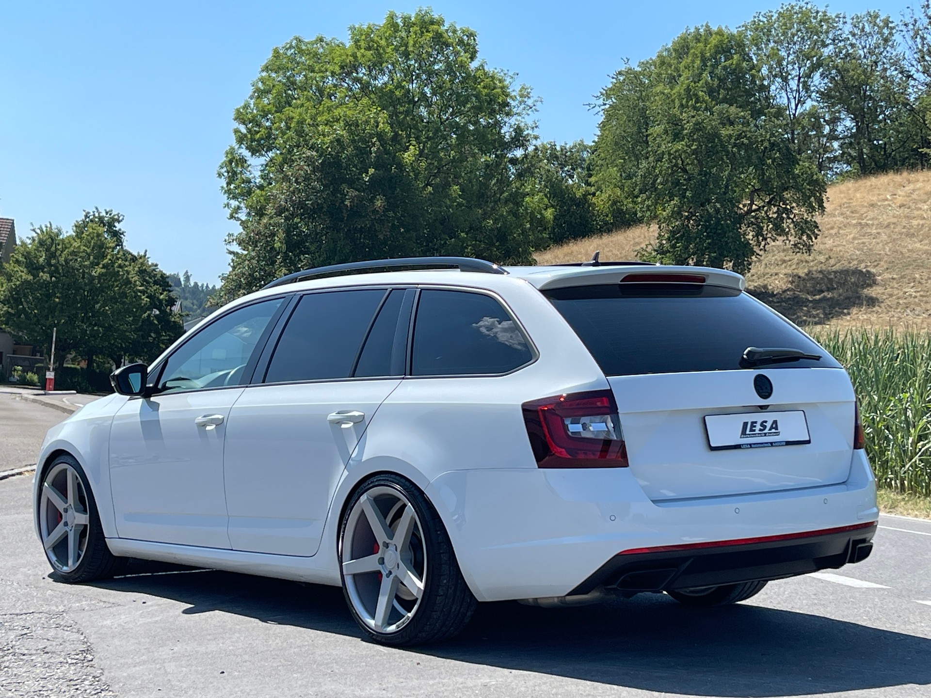 SKODA Octavia Combi 2.0 TSI RS 245 DSG-image-2