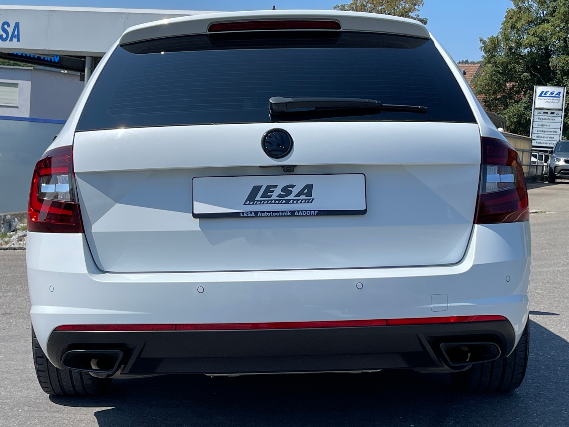 SKODA Octavia Combi 2.0 TSI RS 245 DSG-image-4