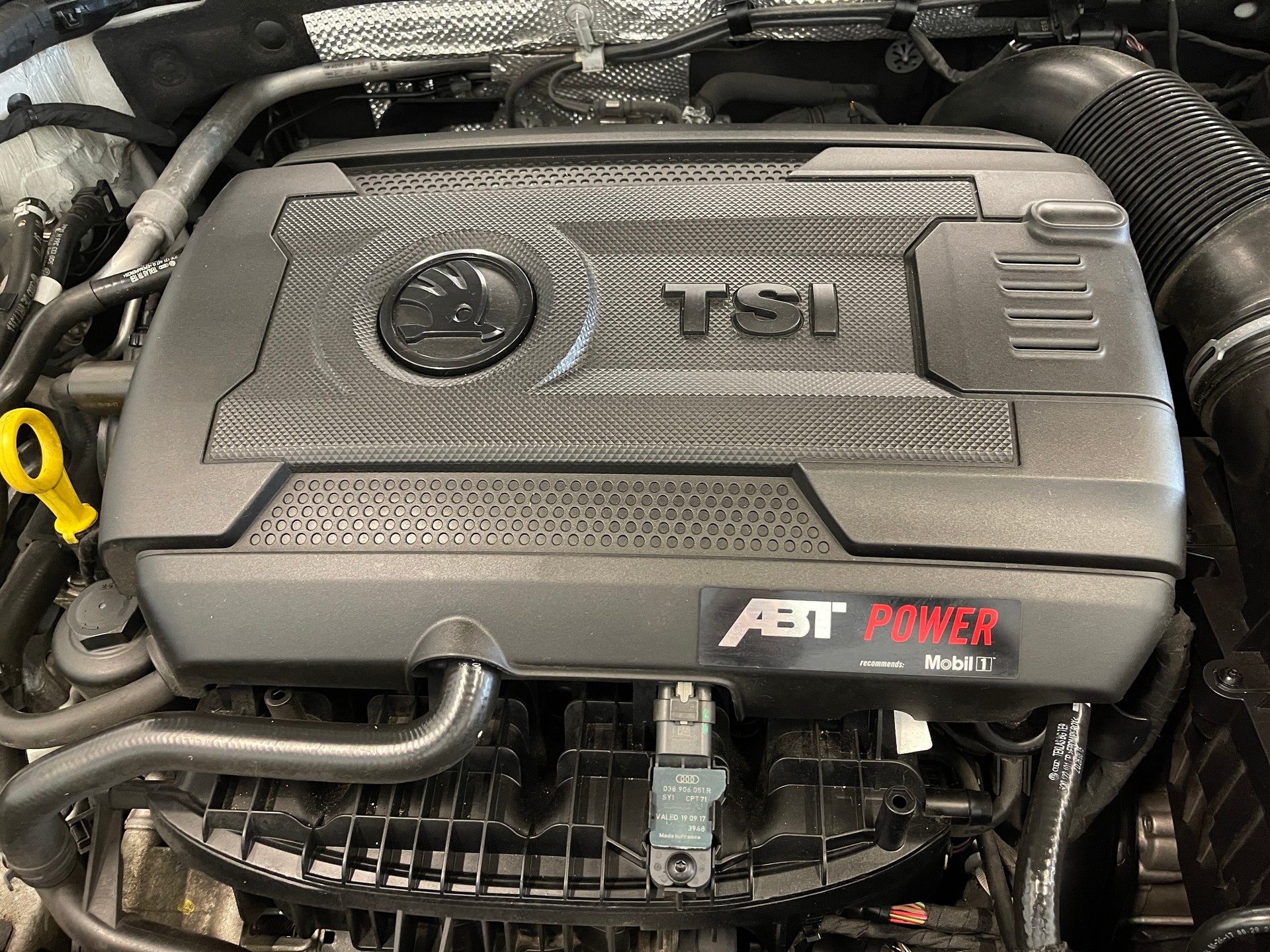 SKODA Octavia Combi 2.0 TSI RS 245 DSG-image-30