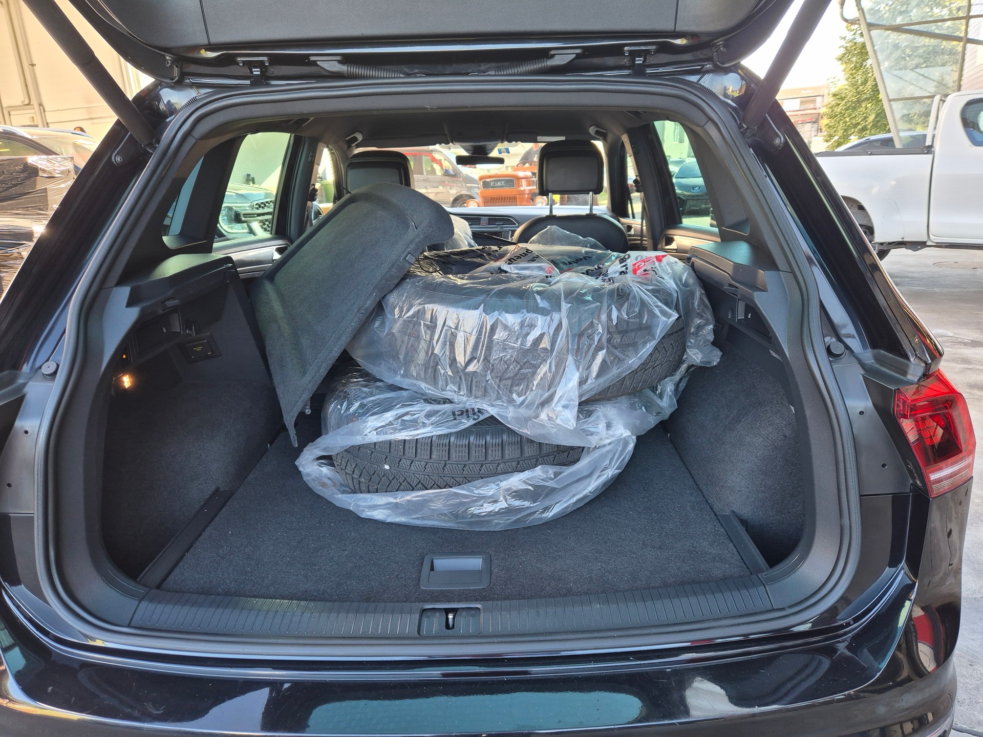 VW Tiguan 2.0TSI Highline 4Motion DSG-image-5
