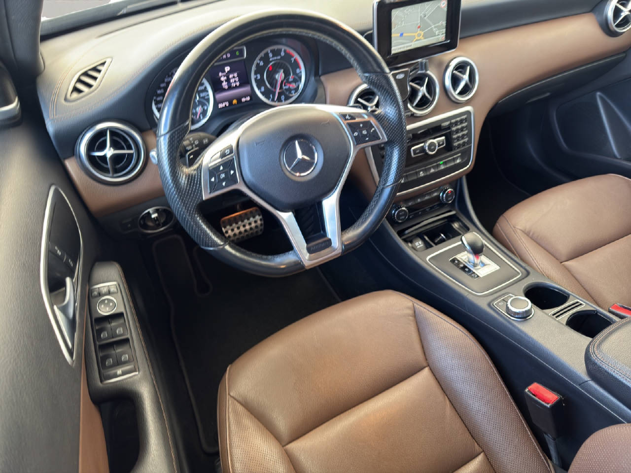MERCEDES-BENZ A-Klasse W176 A 45 AMG 4matic 4x4 360PS-image-7