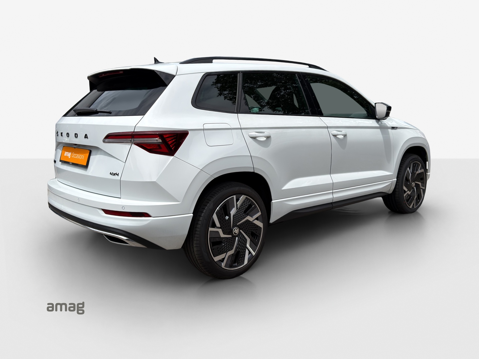 SKODA Karoq 2.0 TDI CR Sport Line 4x4 DSG-image-4