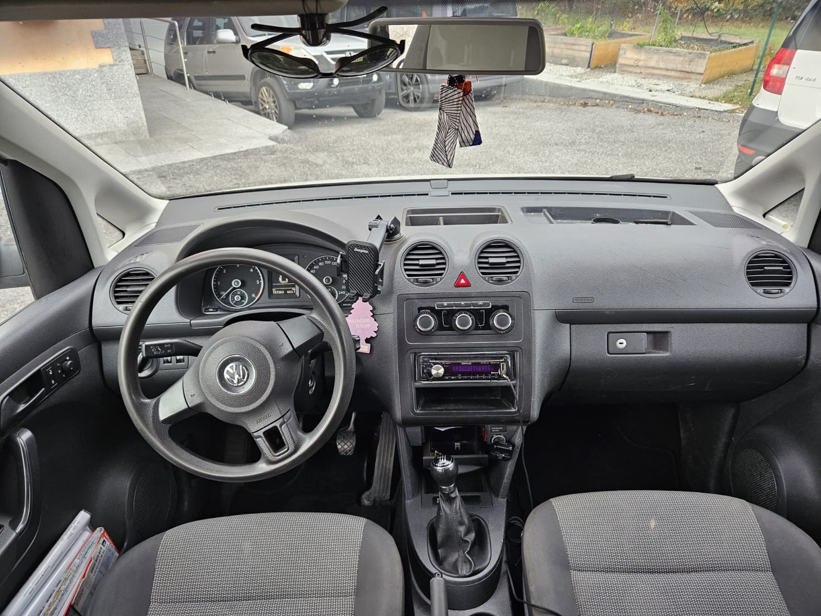 VW 2.0 TDI 110 Trendline 4m-image-1