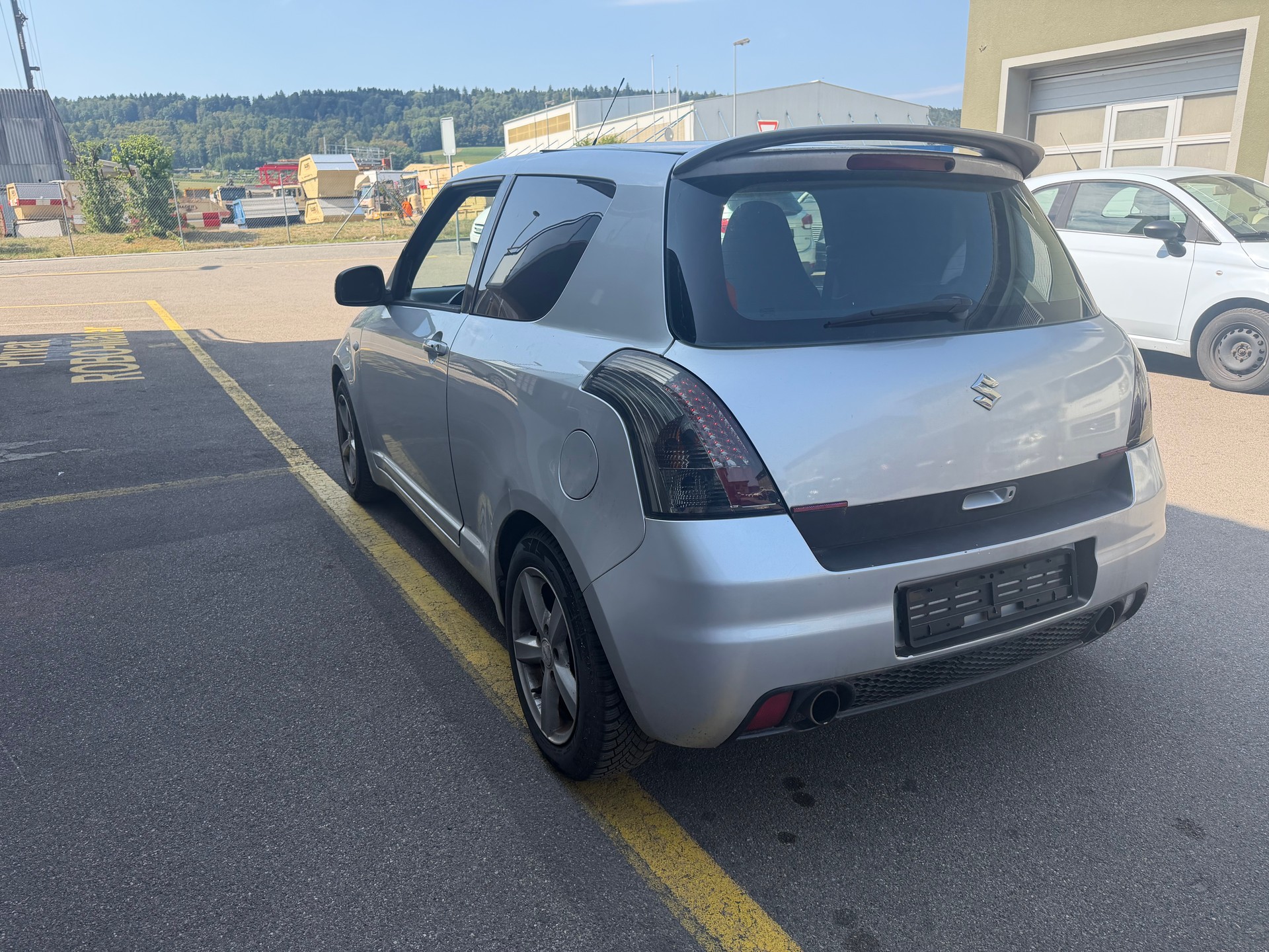 SUZUKI Swift 1.6i 16V Sport-image-3