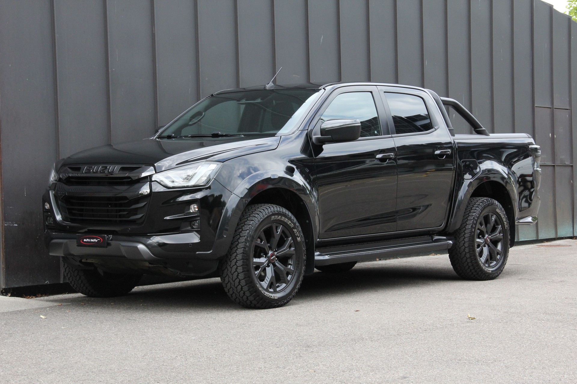 ISUZU D-MAX 1.9 CrewCab N60FF 4x4 AT **V-CROSS-EDITION** **3500kg-ANHÄNGERKUPPLUNG** *ÜBERROLLBÜGEL* *LEDER* 5-JAHRE-GARANTIE-image-3