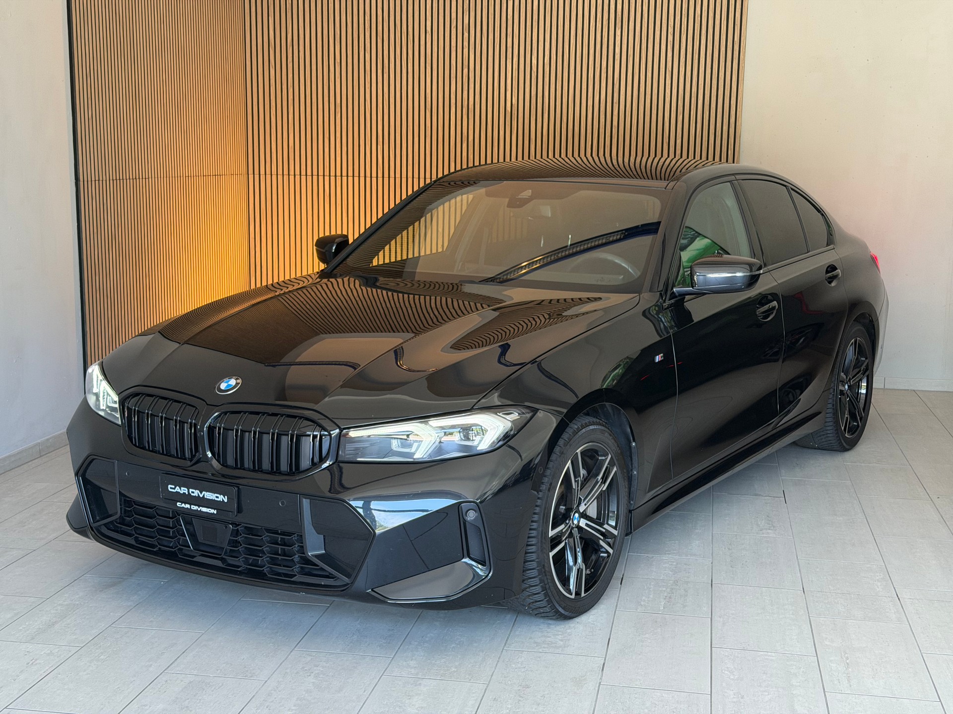 BMW 330d xDrive 48V Steptronic M Sport-image-2