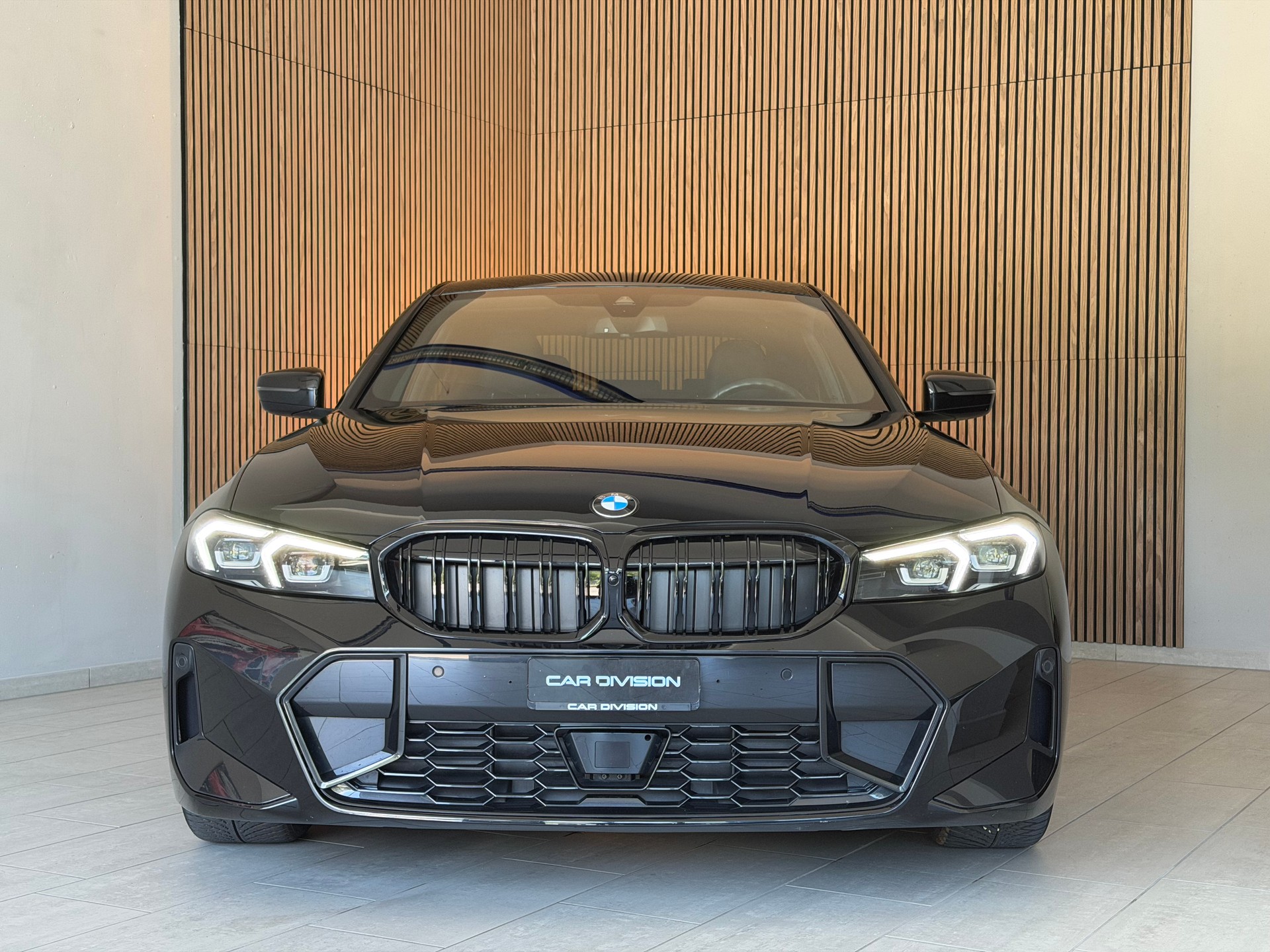 BMW 330d xDrive 48V Steptronic M Sport-image-3