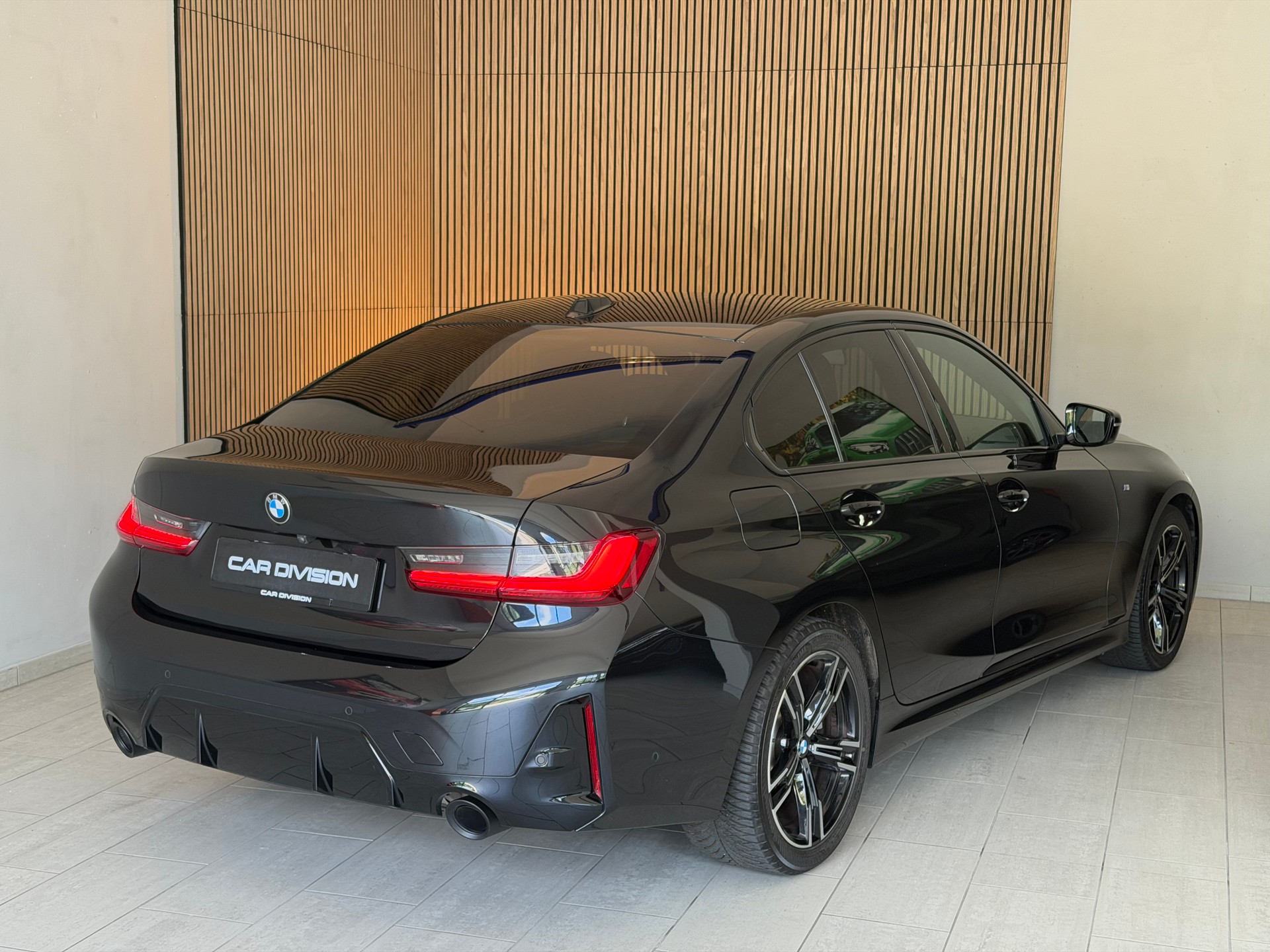 BMW 330d xDrive 48V Steptronic M Sport-image-7