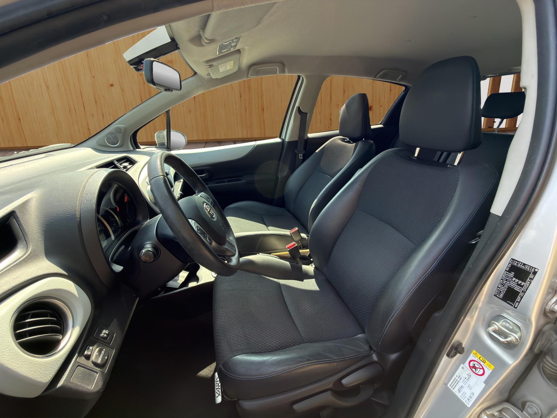 TOYOTA Yaris 1.5 VVT-i HSD Sol Premium-image-7