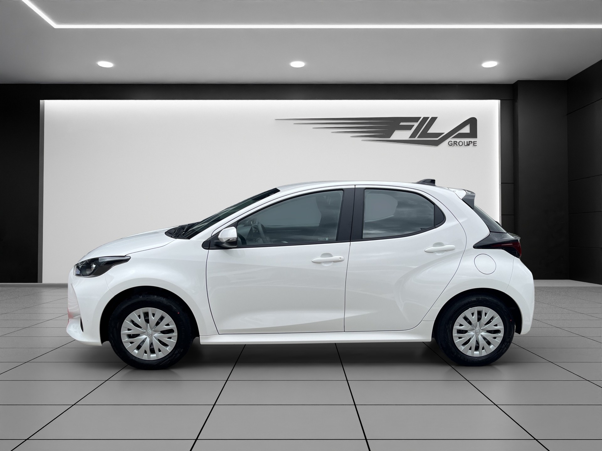 TOYOTA YARIS 1.5 VVT-i HSD Comfort-image-3