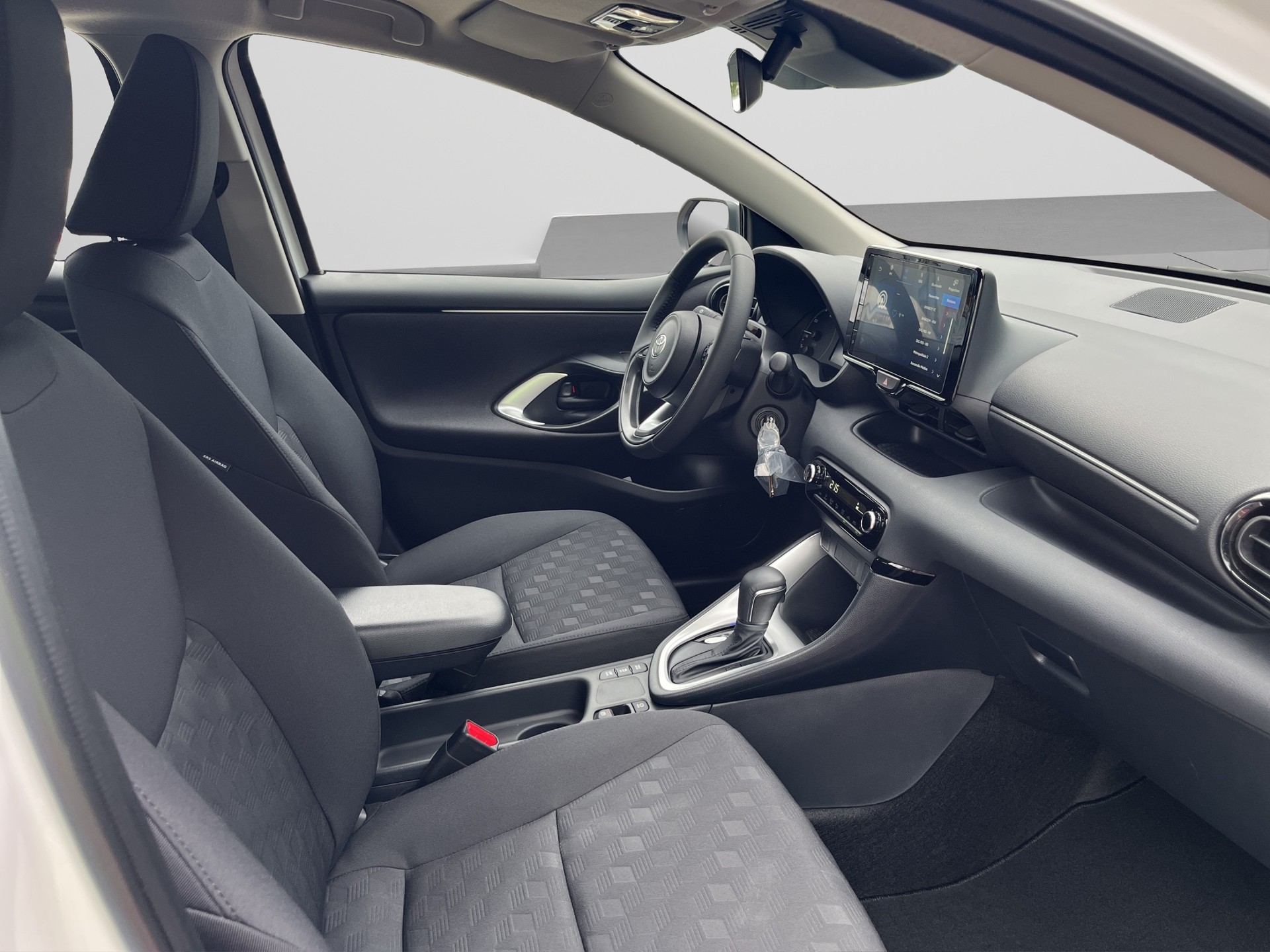 TOYOTA YARIS 1.5 VVT-i HSD Comfort-image-11