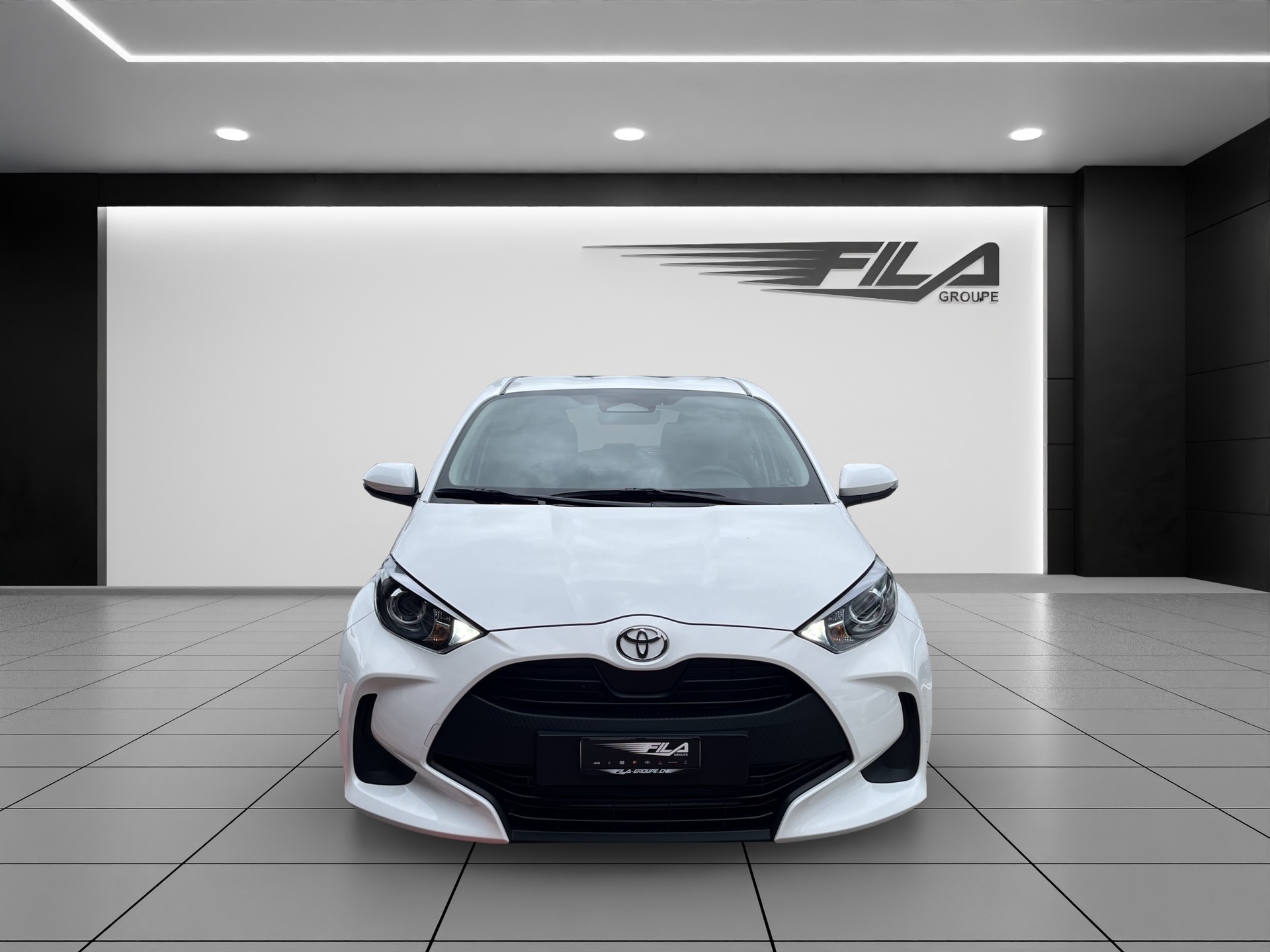 TOYOTA YARIS 1.5 VVT-i HSD Comfort-image-2