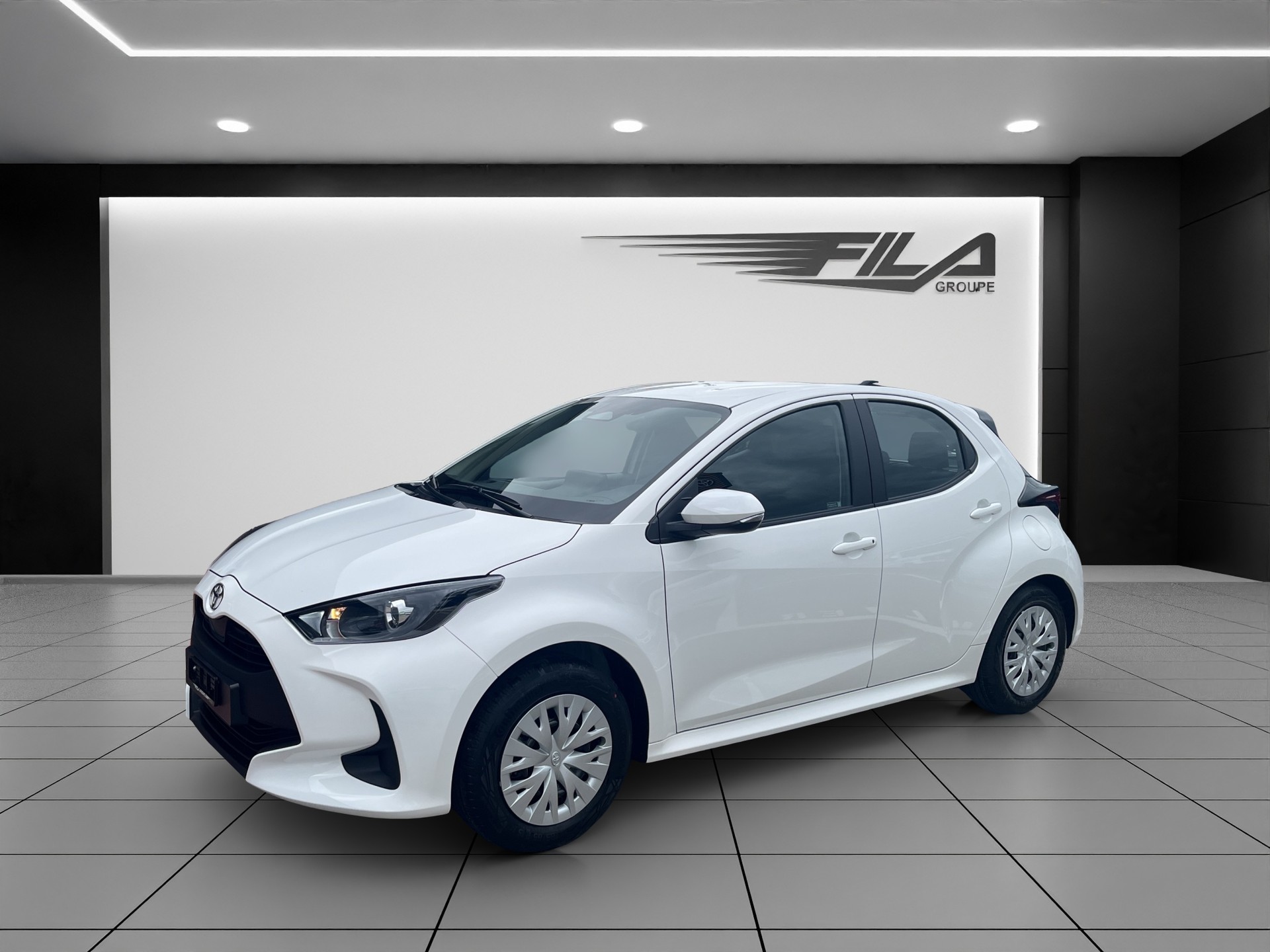 TOYOTA YARIS 1.5 VVT-i HSD Comfort-image-1