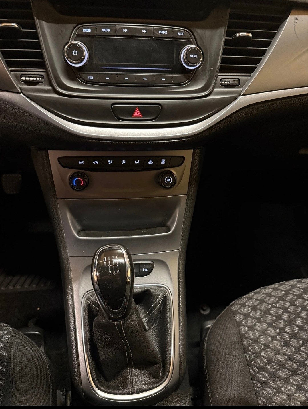 OPEL Astra 1.6 CDTi ecoFLEX-image-11