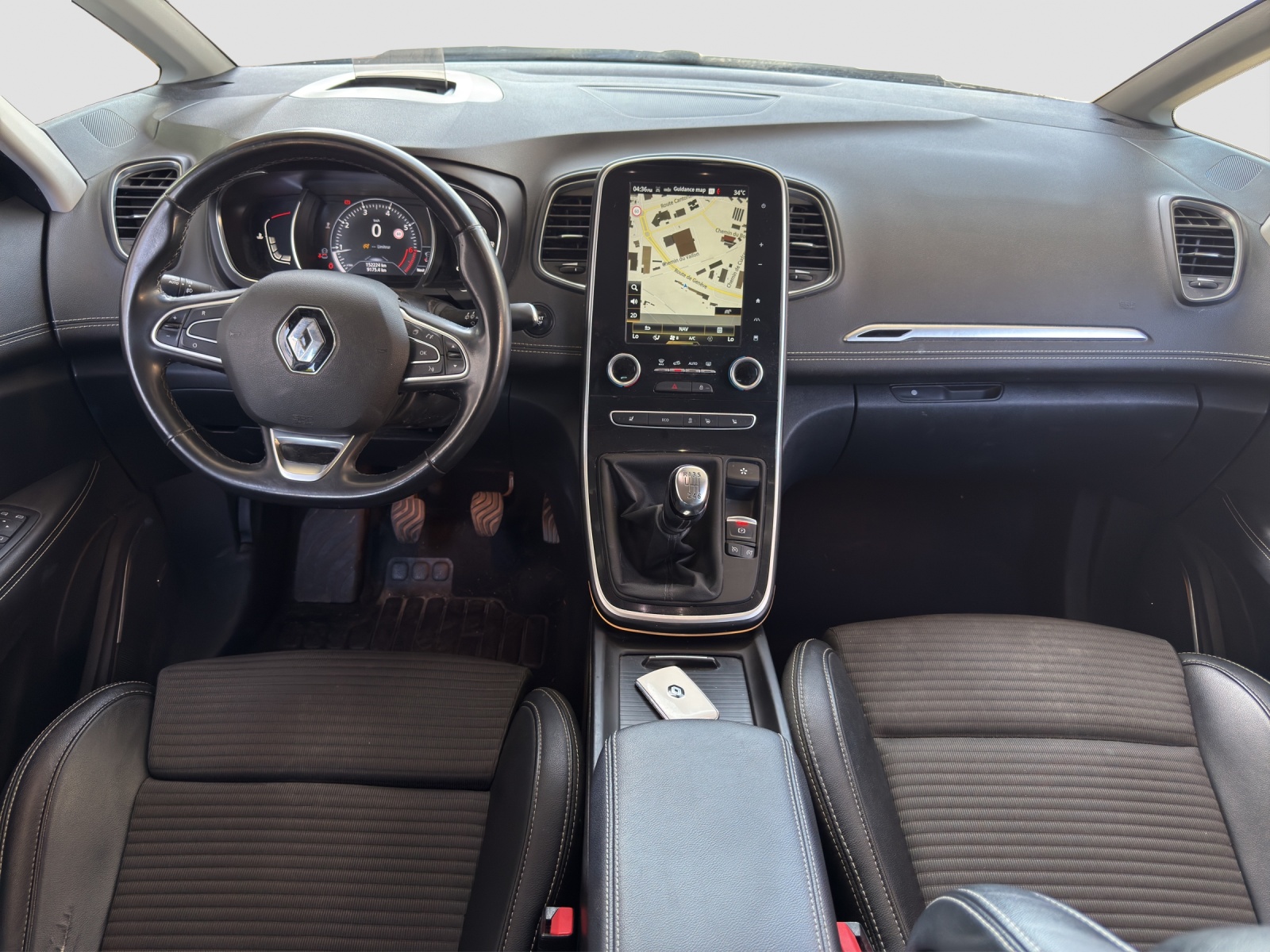 RENAULT Scénic 1.2 16V Turbo Bose-image-13