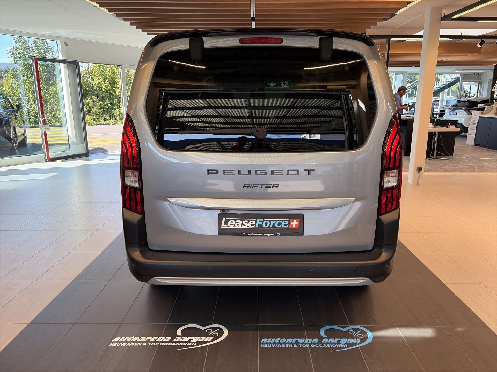 PEUGEOT Rifter Long 1.5 BlueHDi 7 Plätzer GT EAT-Automat-image-12