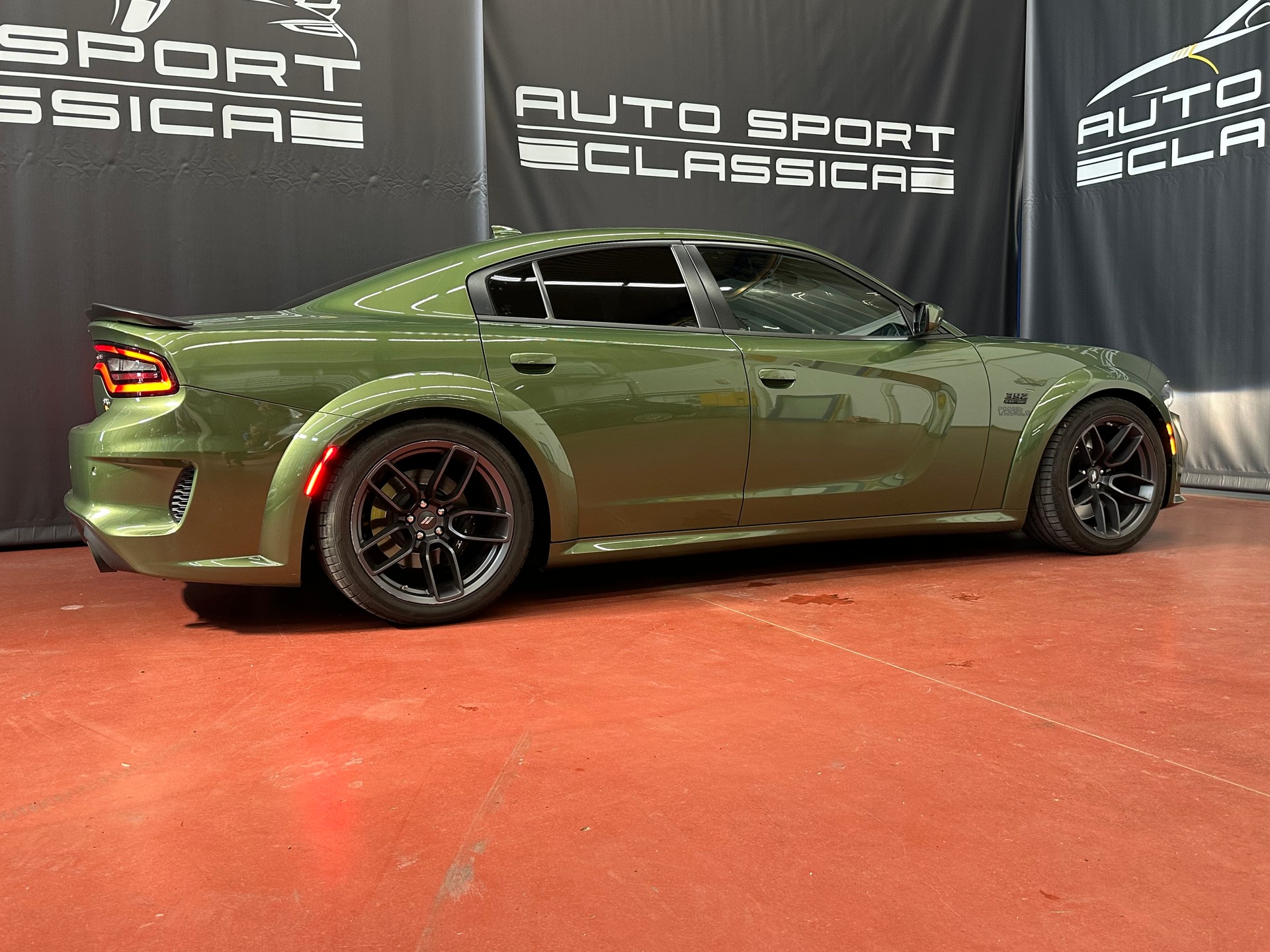 DODGE Charger SRT 392 Widebody Scat Pack-image-10