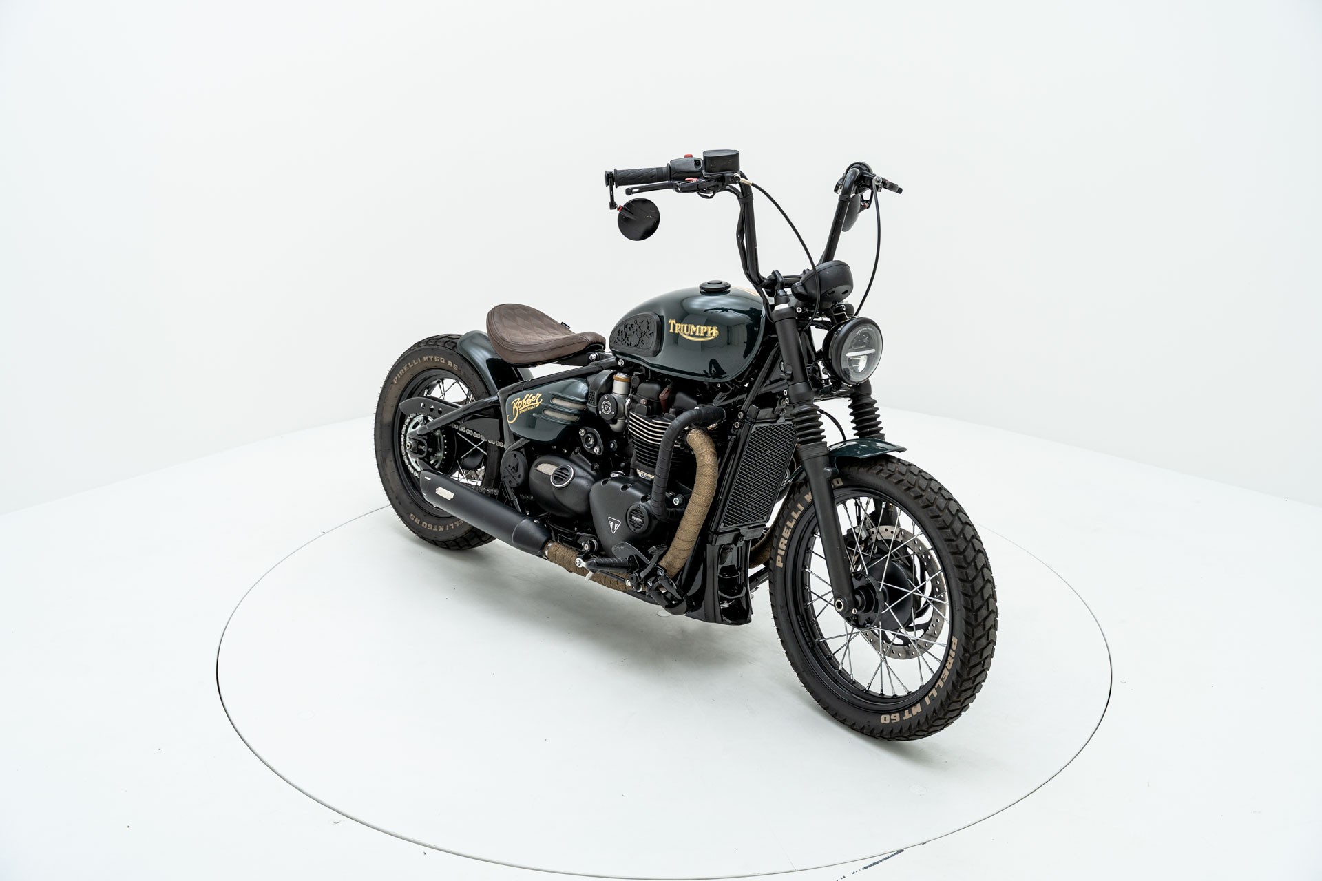 TRIUMPH Bonneville 1200 Bobber ABS-showroom-element-1