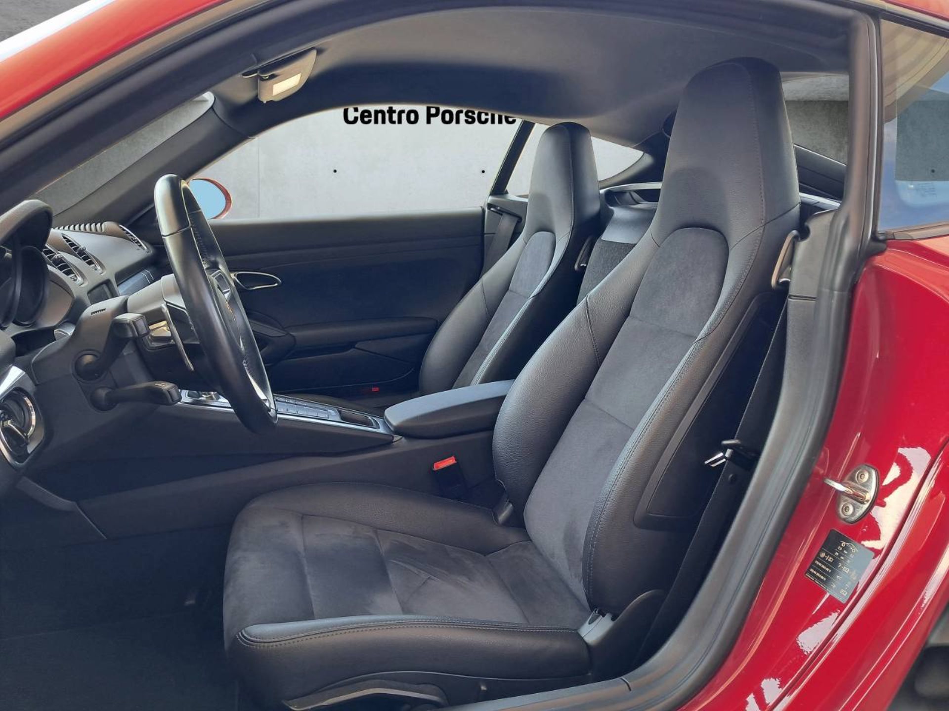 PORSCHE 718 Cayman-image-4