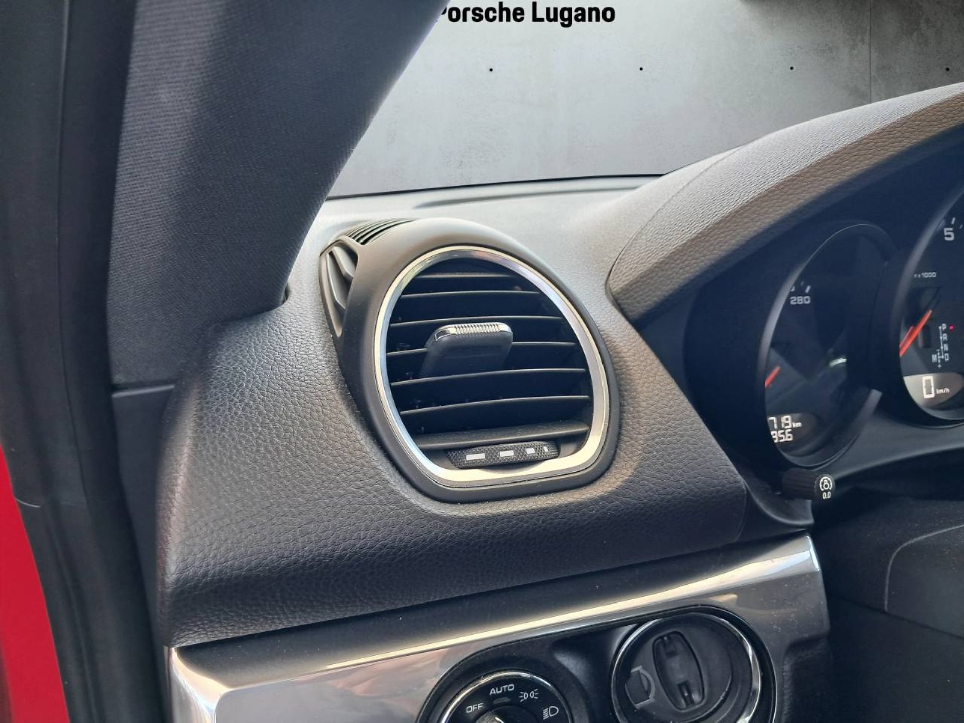 PORSCHE 718 Cayman-image-23