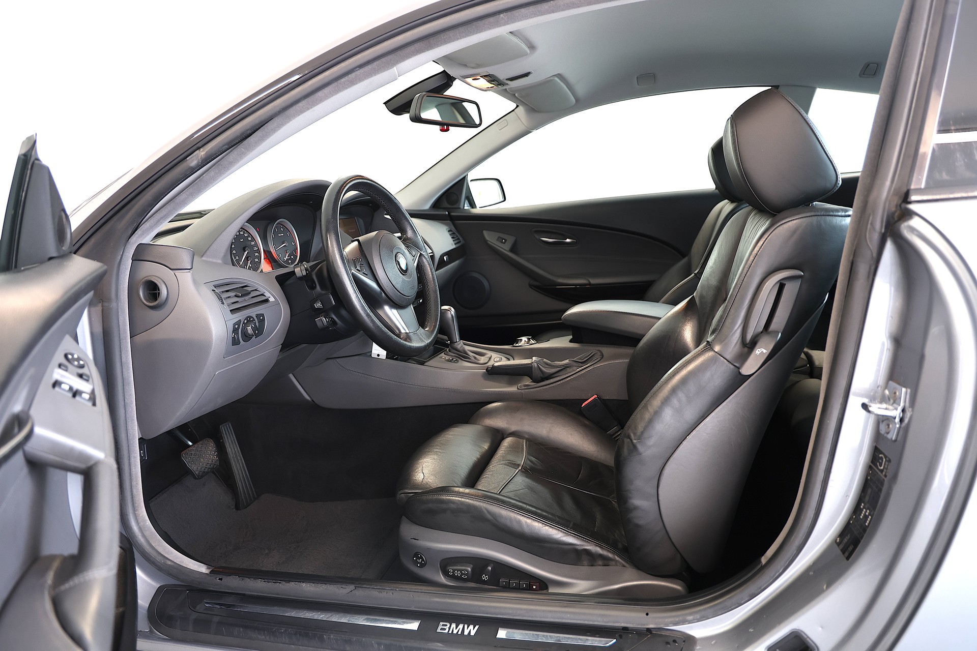BMW 645Ci V8 Coupé *frisch Ab MFK*-image-6