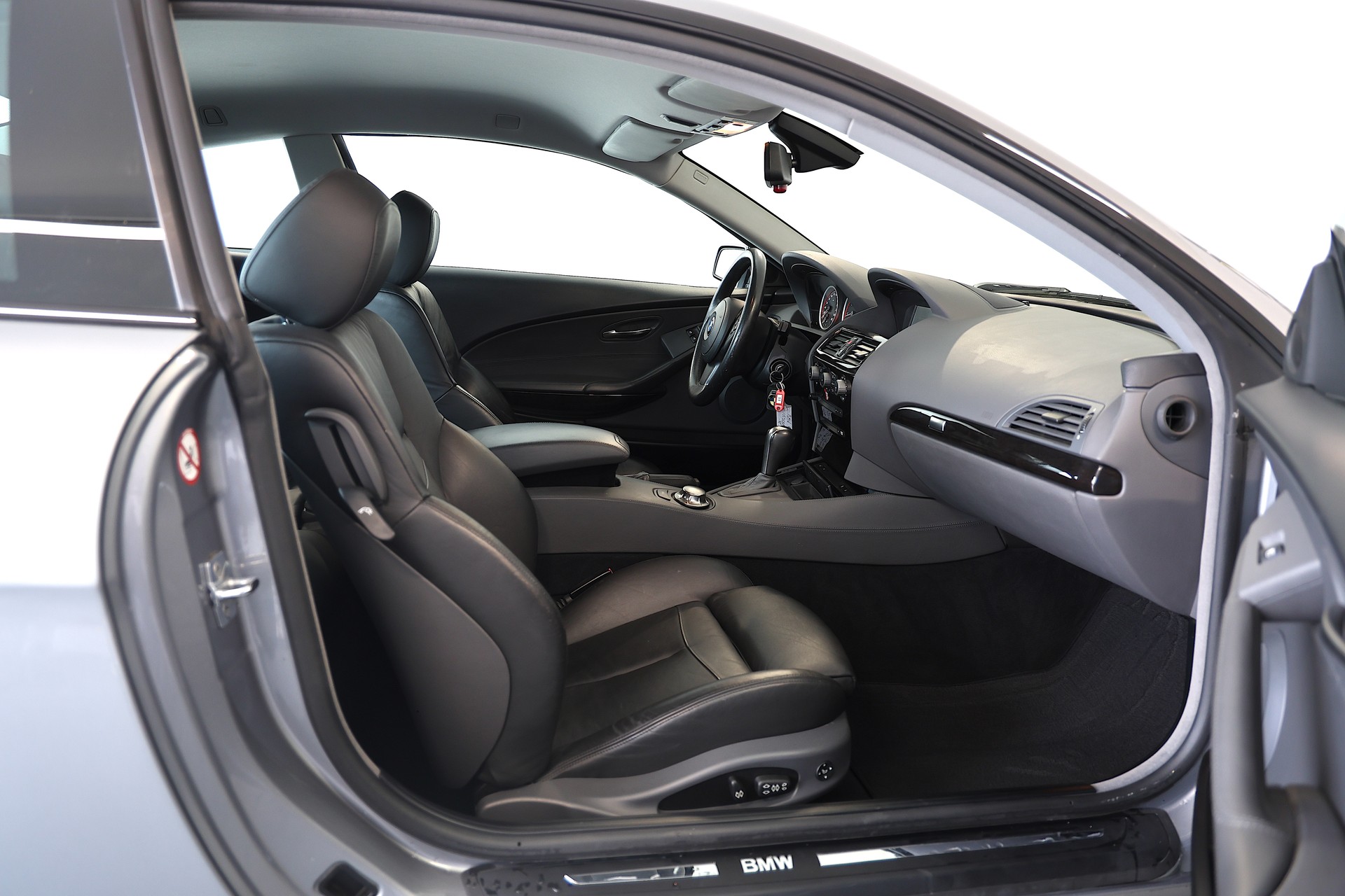 BMW 645Ci V8 Coupé *frisch Ab MFK*-image-10